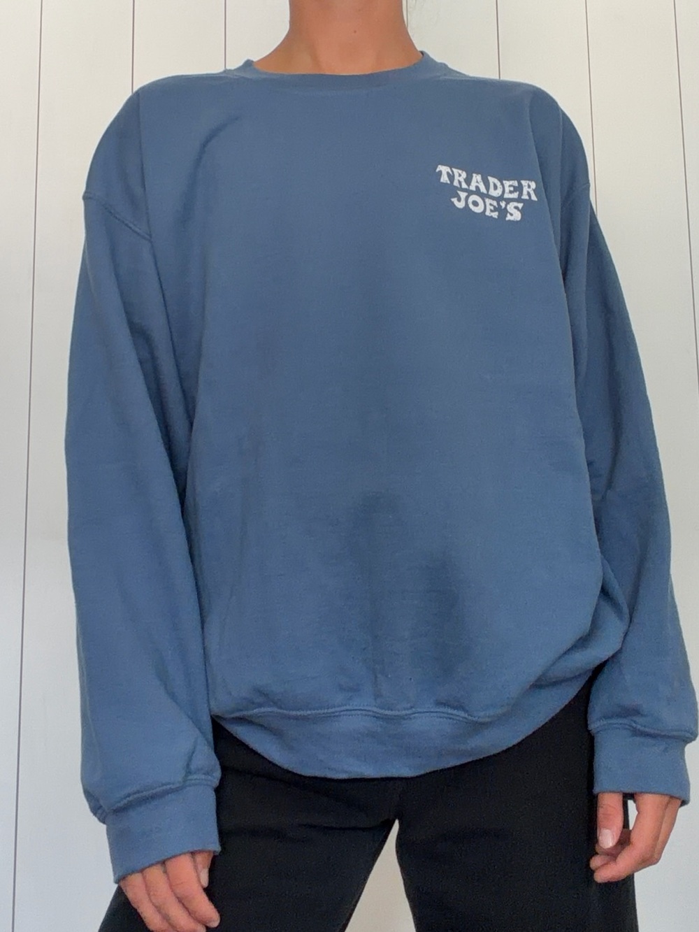 TRADER JOE’S CREWNECK - Picture 2 of 5